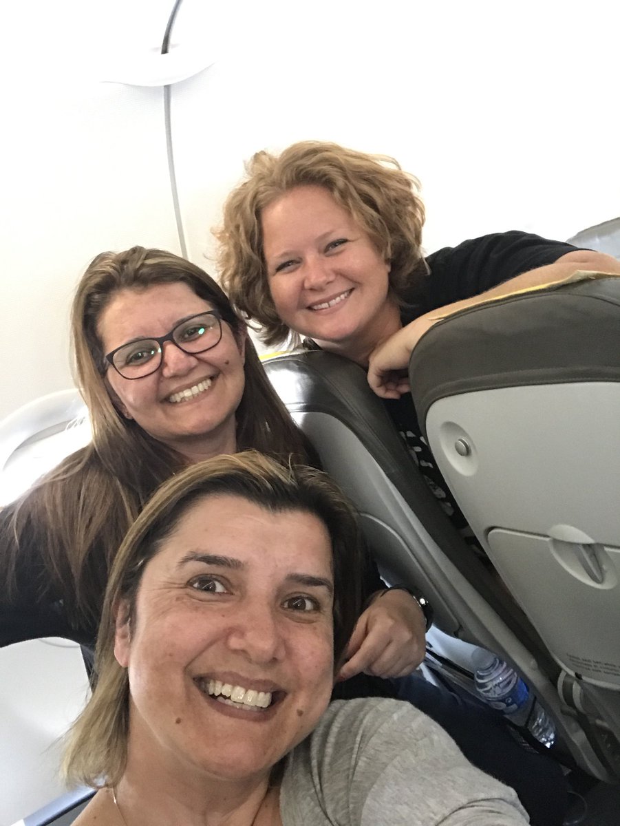 iamkathyp's tweet photo. #FlashbackFriday #u2joshuatree2017 #BarcelonatoDublin thanks for the #memories 😍 @Blindinglight17 @bethandbono https://t.co/Y11xw4NgjS