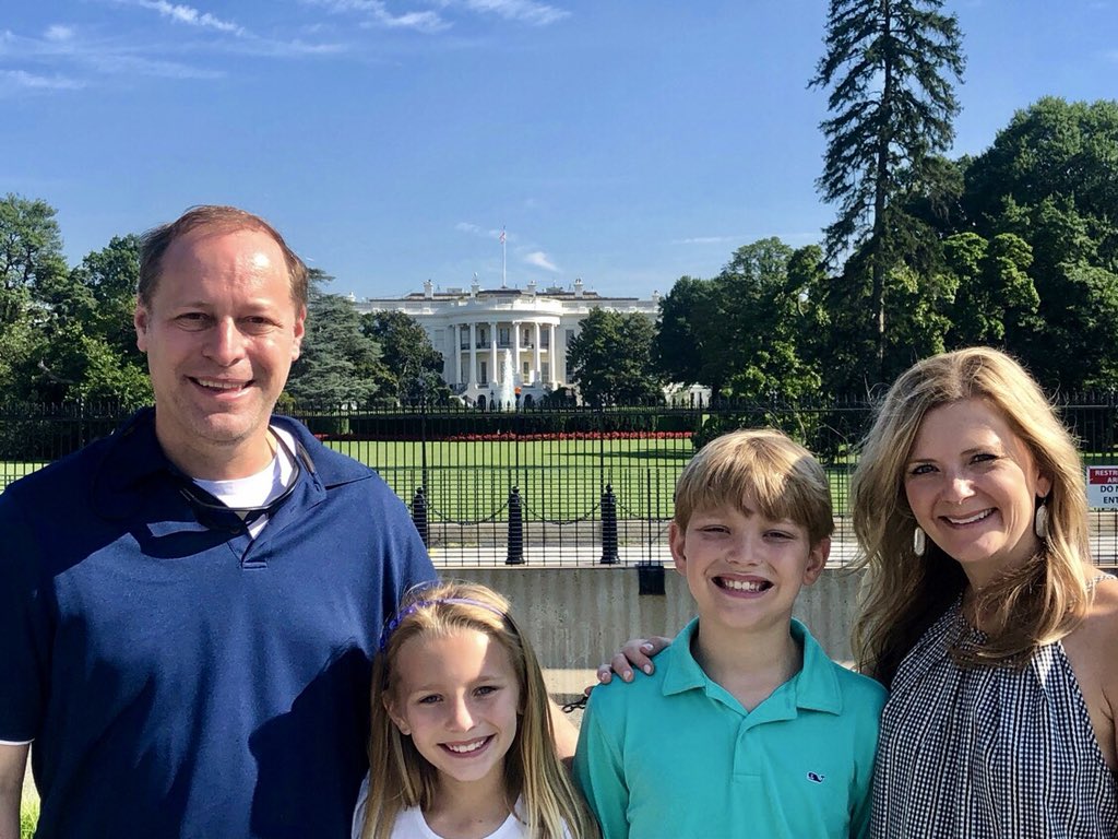 amymc2007's tweet photo. Fabulous tour today of @WhiteHouse #EastCoast2018 #day3 🇺🇸 https://t.co/IOdWGAGDAt