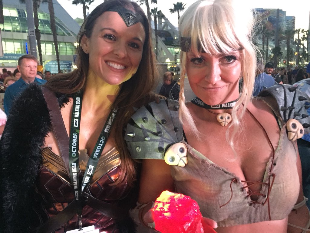 LLDD_Official's tweet photo. Hoy nuestra Leyenda se acerco a conocer mejor a los Cosplayers del @Comic_Con #cosplayers #ComicCon2018 #laleyendadeldiamante https://t.co/rtzO7GhuPN