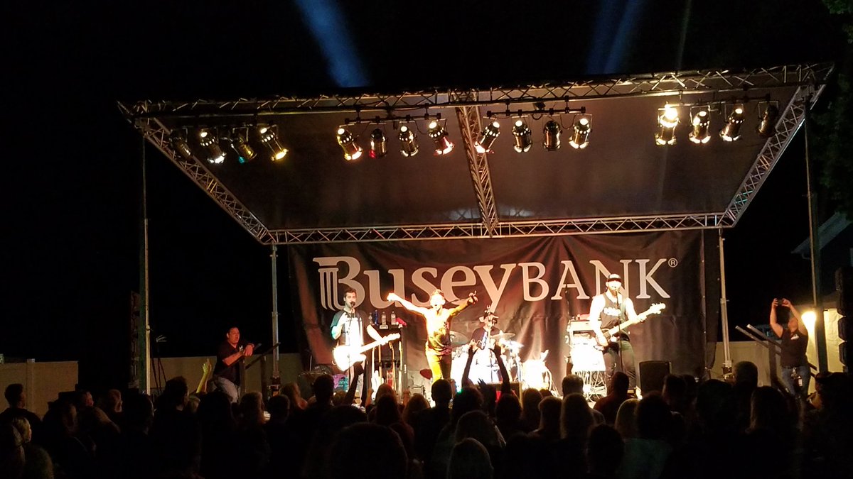 stuartgilmour's tweet photo. @keithsemple rocking out #PlainfieldFest with their 30 mins of number ones #PrettyDamnCool https://t.co/OY6ZcJoXU6