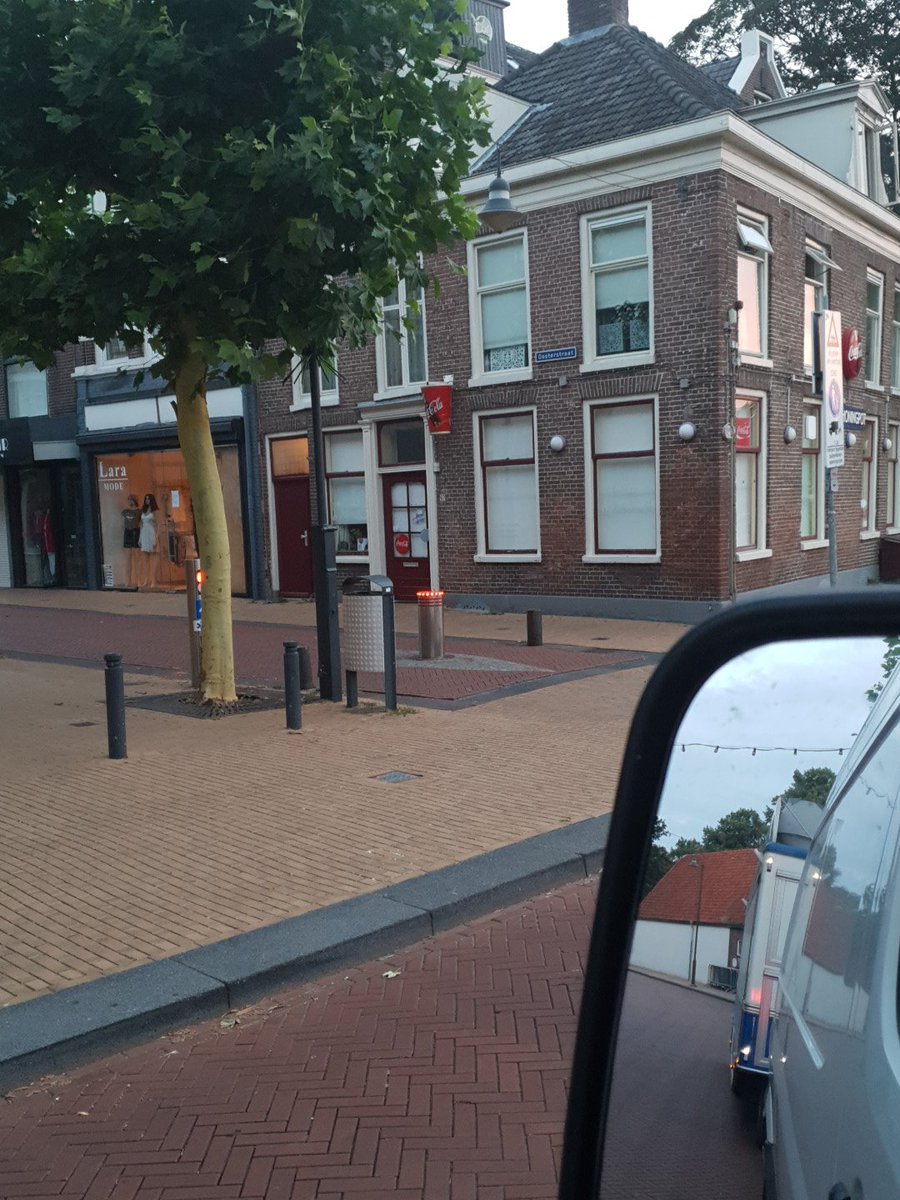 Toe maar paaltje, naar beneden! 't Is al 7 minuten half zes #@$!*!!