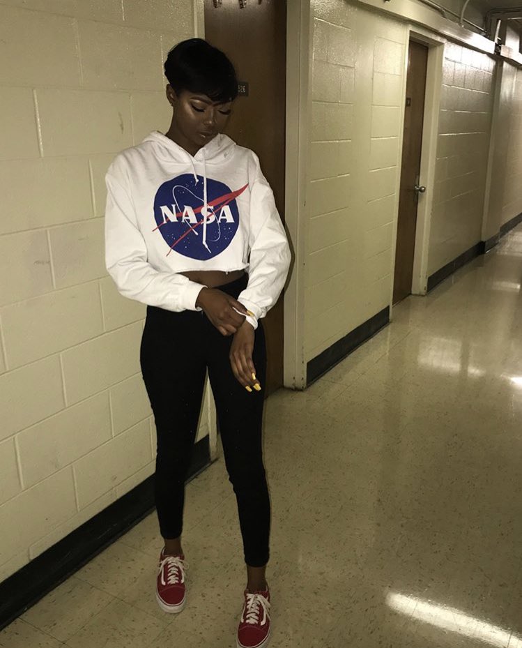 AuntieMemm's tweet photo. #WhosWhoAtTSU 

Memoree Merriweather 
AKA Mem or Auntie 💁🏾‍♀️

Memphis 🔟 

Health Sciences Major (Physical Therapy)

Sophomore #TSU21 https://t.co/rGnG7Q9clw