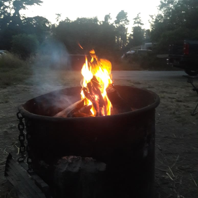jewelse58's tweet photo. Camping is sooo much fun. https://t.co/WvOrpYmHuB