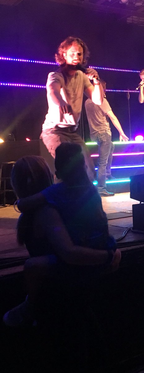 MrsMacDaniels's tweet photo. Her favorite moment... she loves some @_theAustinBrown @HFsHFries @HomeFreeGuys #littlehomefry #homefree #thankyou #madehernight https://t.co/GtpcyxNmKj