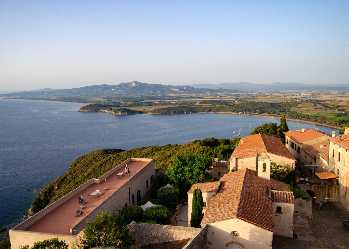_Reikaru_'s tweet photo. Good morning people!
Do you like this view? We are in Tuscany.
#Travel #Italy #Tuscany #Summer18 #photography https://t.co/AdLskVdPHe