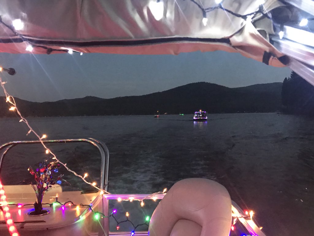 Butteamerica31's tweet photo. Placid Lake Light parade #budweiser @BudheavyScott @keeley_mia @diggermj https://t.co/o2SnSjcLvg