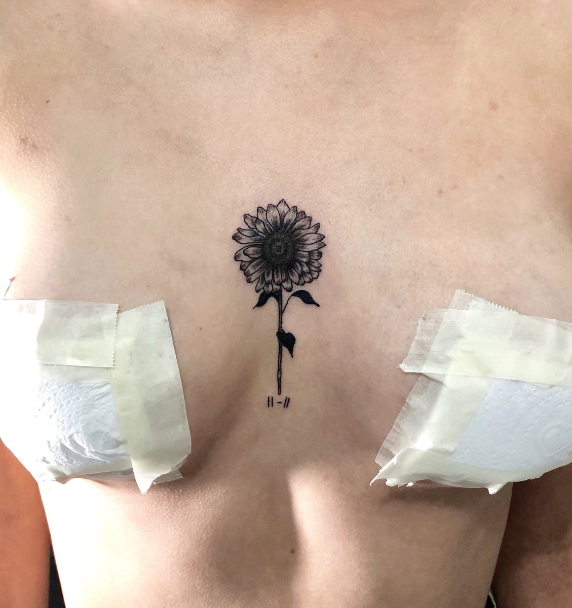 charbellelopes's tweet photo. Estou aqui mais uma vez postando meu trabalho, tenho 4 meses de carreira e preciso muito de divulgação, no momento estou tatuando na zona oeste do Rio, gostaria de pedir RT pra ajudar nas vizualizações!Obrigada gente, meu instagram é charbellelopestattoo ❤️ https://t.co/C5a0w3KrqH