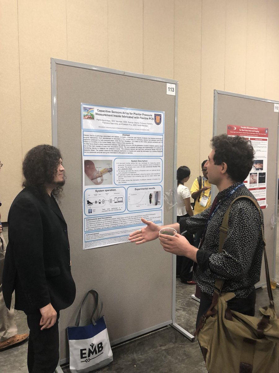 Pablo_Aqueveque's tweet photo. Feliz con la participación y manejo de los estudiantes con sus proyectos !!! Tremendos proyectos, excelente recepción. En #EMBC18 @IEEEembs https://t.co/ugaNYfXtgb