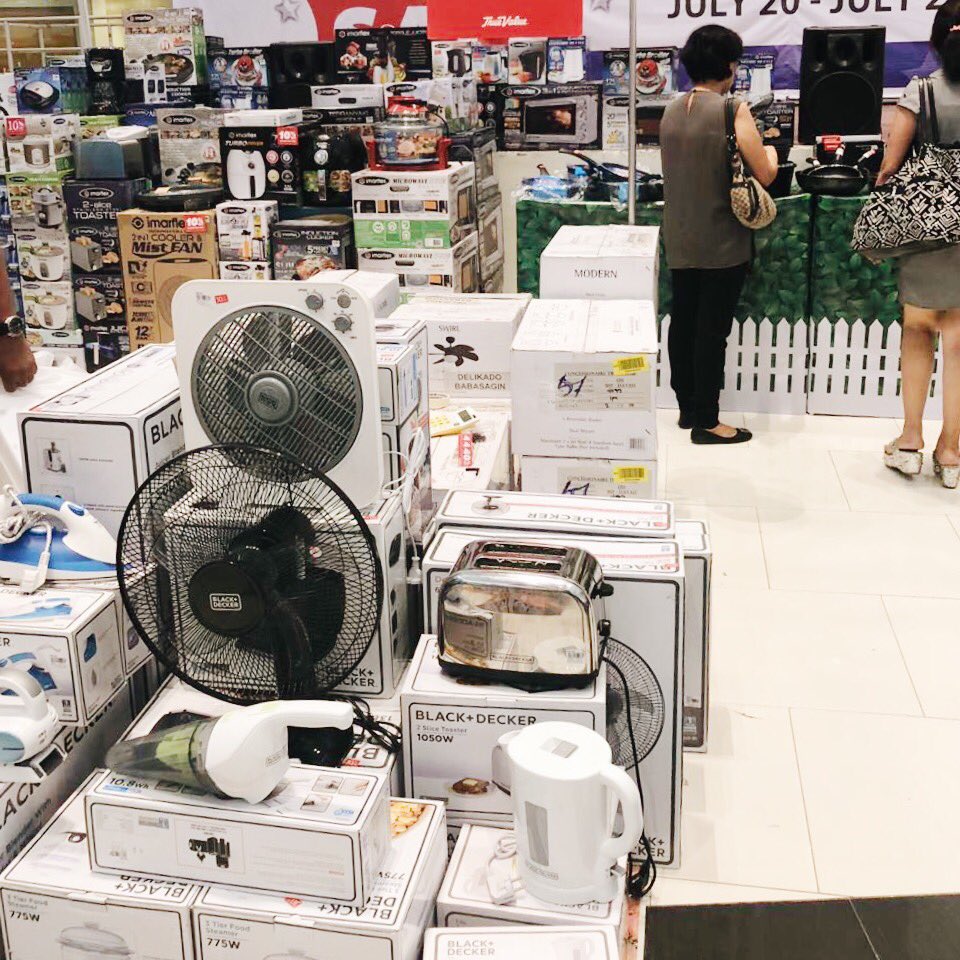 abreezatweets's tweet photo. #SALEatAbreeza: @TrueValuePh’s Red, White, & True Sale is on this weekend!
Grab on-sale picks covering home, kitchen, garden, outdoor, automotive, electronics, and more only until July 22–that’s tomorrow!
#TrueValuePH #ILoveAbreeza https://t.co/WStFU6sNA2