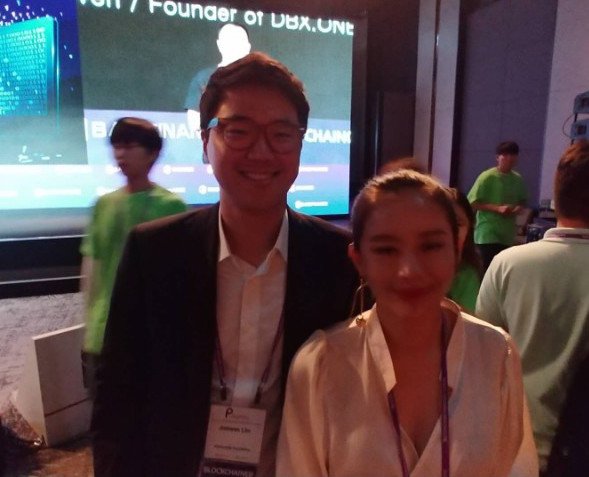 POPCHAIN_Global's tweet photo. The #POPCHAIN Team caught up with He Yi, cofounder of @Binance at the #BlockchainPartnersSummit! Great to see the Binance Team again! https://t.co/2zC2AVGg4q