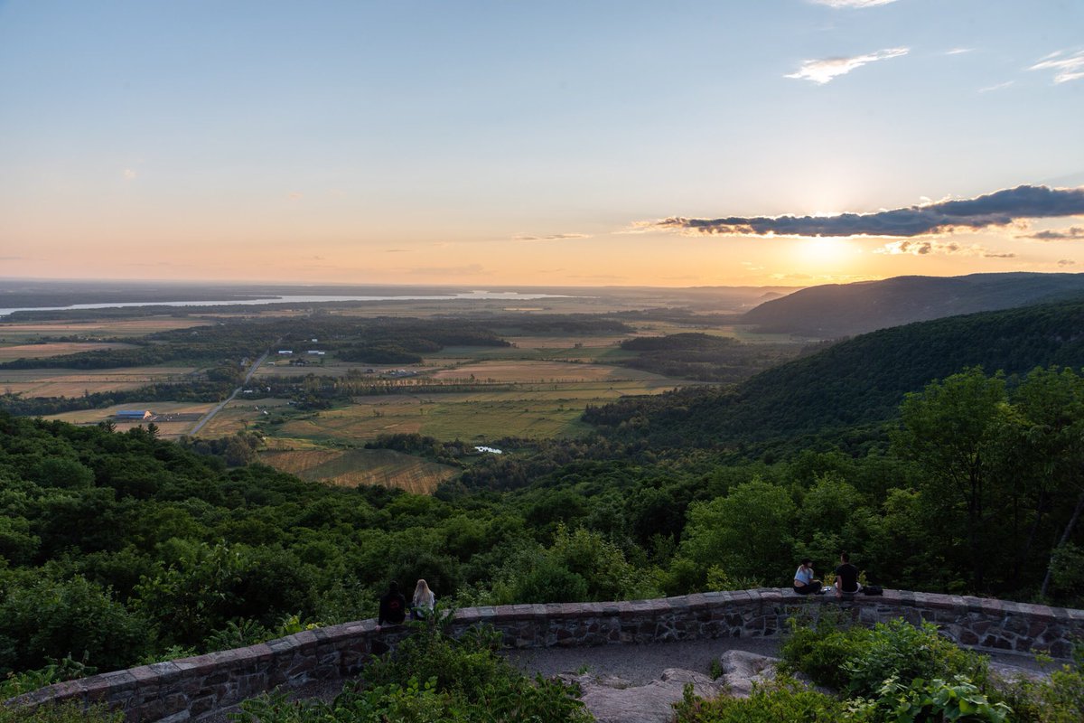 jpeltzer's tweet photo. A little more @NCC_GatPark magic from Tuesday. #DailyPhoto #MyOttawa #Outouaisfun https://t.co/DoH6DQslwN