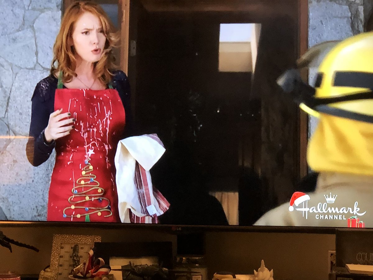 LadyKingsbury's tweet photo. Enjoying “Christmas List” on @hallmarkchannel w/ @aliciawitty This is basically me in the kitchen, and my face when the firemen show up. 🤣🤣🤣🎄#ChristmasInJuly #ImNotReadyForChristmas https://t.co/mlwVOMHgXH