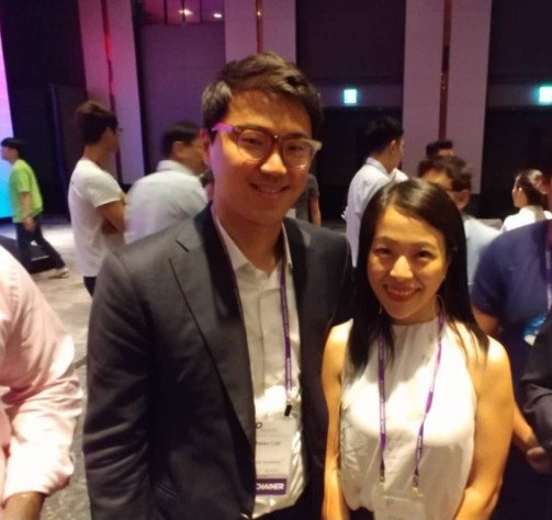 POPCHAIN_Global's tweet photo. Great to meet @ellazhang516, head of @BinanceLabs, at the #BlockchainPartnersSummit! Nice talking to you, Ella! https://t.co/SZHECHtmu4