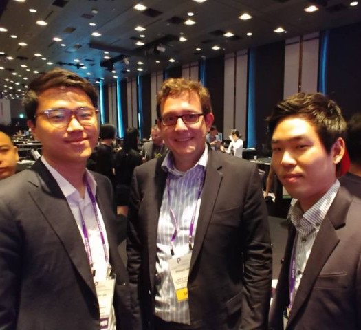 POPCHAIN_Global's tweet photo. The #POPCHAIN Team met Professor Phillip Sandner from @fsblockchain at the #BlockchainPartnersSummit! So interesting to think about #blockchain and higher education! https://t.co/9YNZvC638r