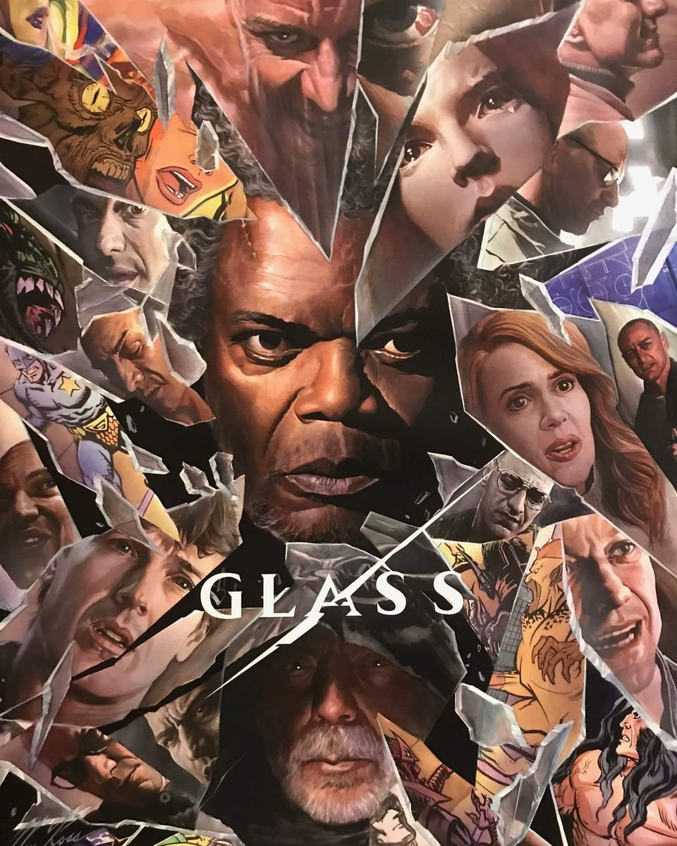 ComikazeRevista's tweet photo. #ComikazeReporta En el stand de @thealexrossart nos regalaron el bello póster de #Glass :) #SDCC https://t.co/MDNPYX9gF7