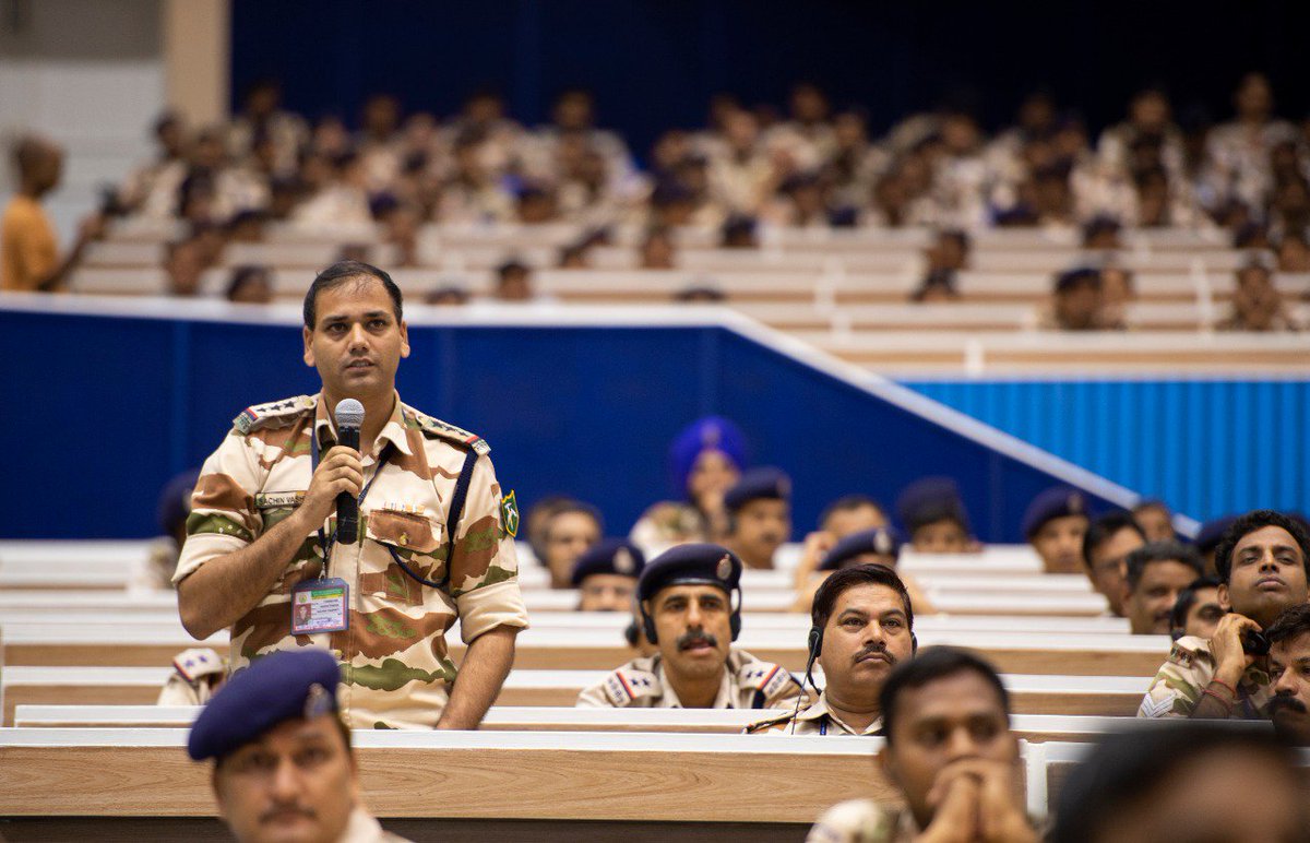 SadhguruJV's tweet photo. #Himveers of @ITBP_official guard the nation in some of the most vulnerable &amp; challenging terrains on the planet. This conversation with officers of @ITBP_Official was a great privilege. –Sg https://t.co/MUqX1yD8S6
