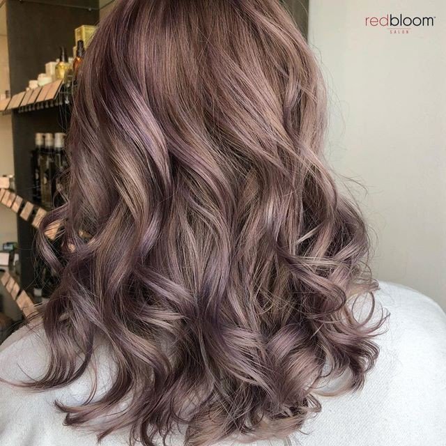 redbloomsalon's tweet photo. Smokey lavender using #avedademiplus ๐๐ฎ Hair by advanced stylist Mandy @mdhairyyc
.
.
.
.
.
.
.
.
#mandyredbloom #smokeylavenderhair #lavenderhair #purplehair #softpurplehair #avedacolor #avedalavender #avedademiplus #curls #haircolortrend #hairstylโฆ https://t.co/oTNjK38ovQ https://t.co/JYE9nReha8