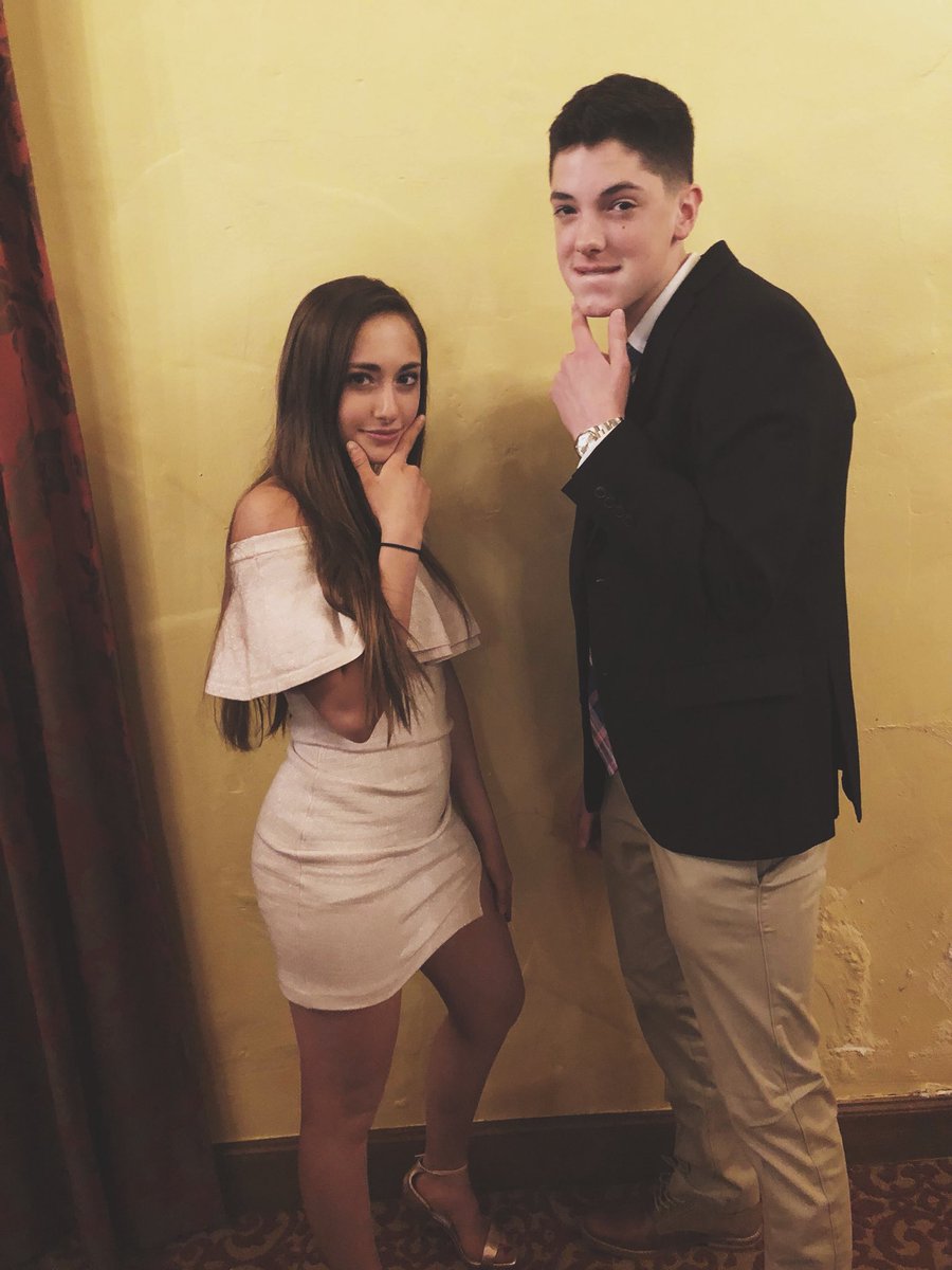 ashjarrous's tweet photo. Happy Birthday Walt!!!! I hope you had the best day!!! Party hard homie g @walt_boxwell https://t.co/sfpzM1XmWK
