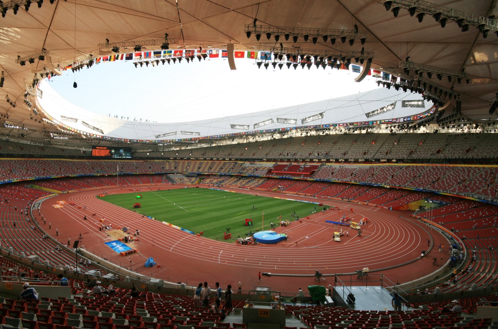 Kemari Kenjitokyo0225 04アテネ五輪 オリンピックスタジアムアテネ 08北京五輪 北京国家体育場 鳥巣 わしらも味方や 横国さん サッカーの母国と王国の聖地がおかしいだけや T Co Xh0kvvf10z Twitter