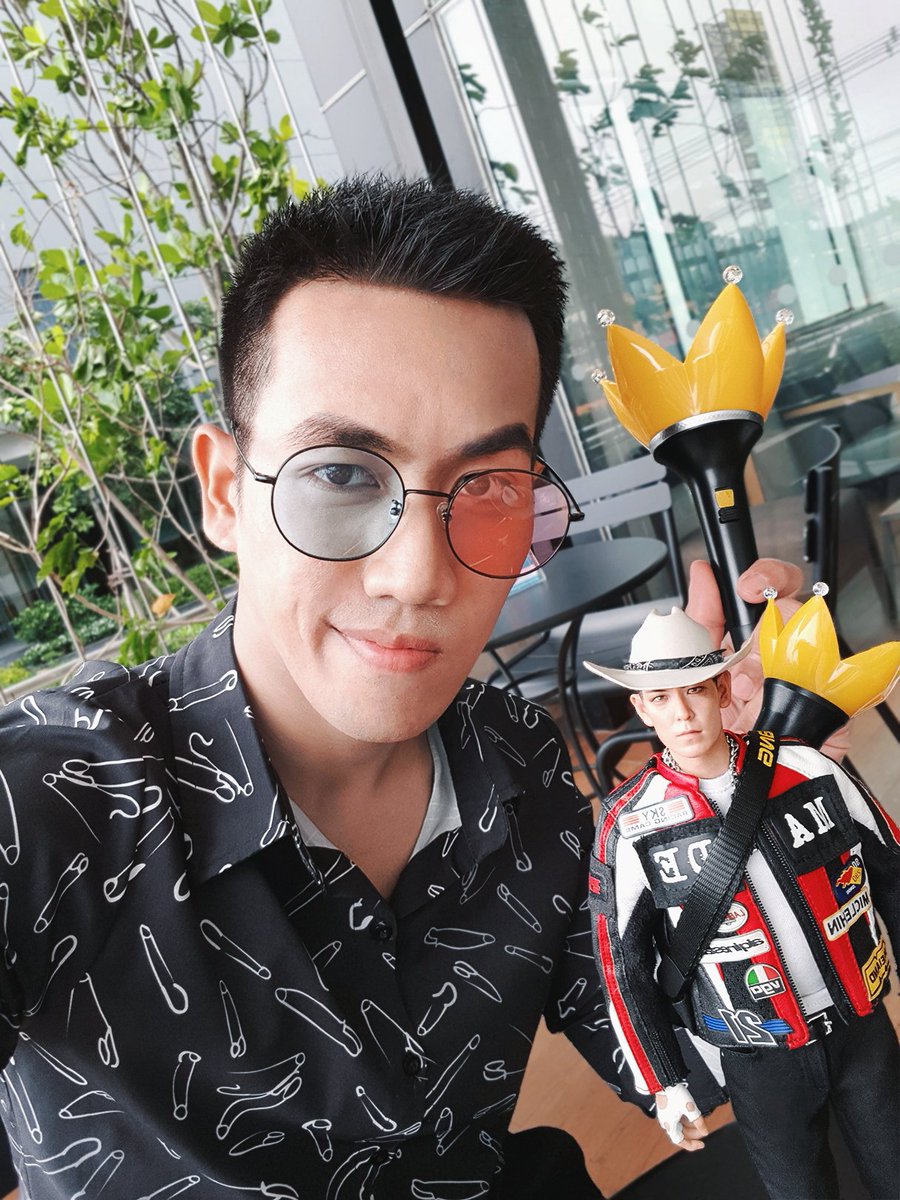 the28xex's tweet photo. #THEGREATSEUNGRI ㅎㅇㅌ 👊❤🐼👑
#승리컴백 #드디어 #스트롱베이비
#내마음 #승쨩 #SEUNGRI #승리 #BIGBANG #빅뱅 #THE1STSOLOALBUM #YG #셋셀테니
#이승현 #0to10 #bigbangmade #vip
#토요일 #ActionFigure #Choiseunghyun #Top #jdstudio https://t.co/iGqSOPkexn