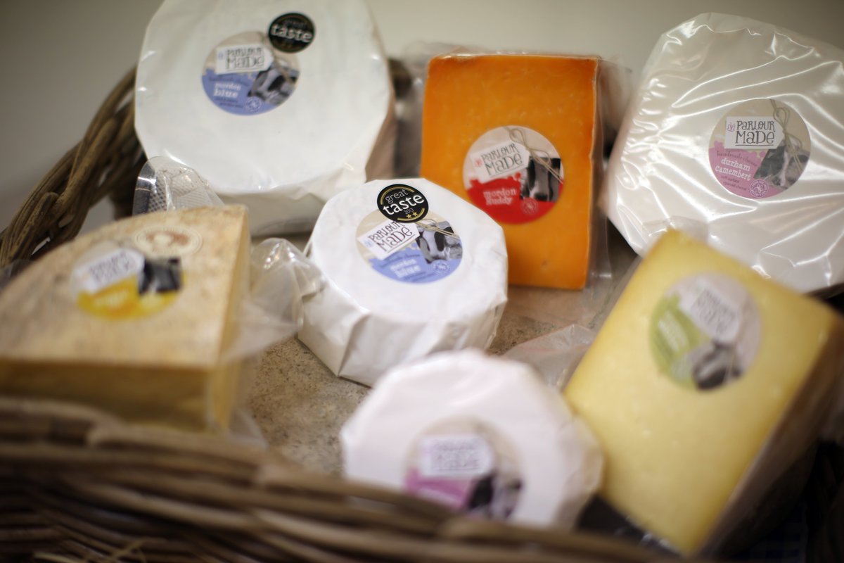 Hattie_Peacock's tweet photo. Stewart Park Farmers' Market this Sunday 22 July , come along and try our cheese and loads of amazing local food @lovembro @NorthernDalesFM #farmersmarket #localfood #Middlesbrough https://t.co/6GQgzHdU9o