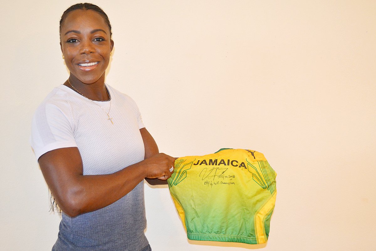 VERONICA CAMPBELL-BROWN Din0XfMWkAA_aeg