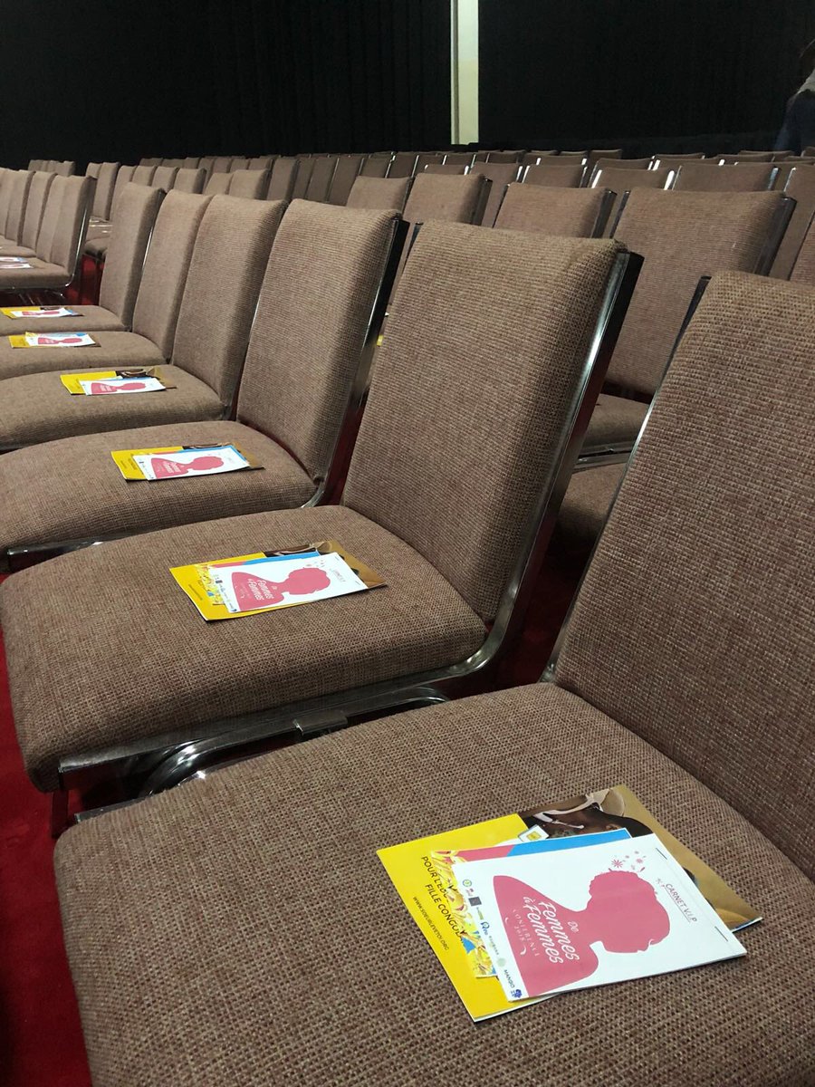 Soeurlevetoi's tweet photo. A seat ready for you!
#DeFemmesaFemmes
#Conference2018
#Kinshasa
#RDC
#Congo
#SLT🌺 https://t.co/1aE6X5XD9z