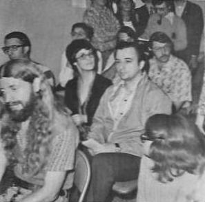 ellison4ever's tweet photo. First LASFS Meeting at Ventura, 1973.
1st row: Tom Digby, Unknown
2nd row: Richard Spelman, Dian Crayne, Chuck Crayne
3rd row: Unknown, Elst (Elliot Weinstein), Brian Corber
in rear - Harlan Ellison with pipe. #harlanellison #lasfs https://t.co/Umh14glg0s