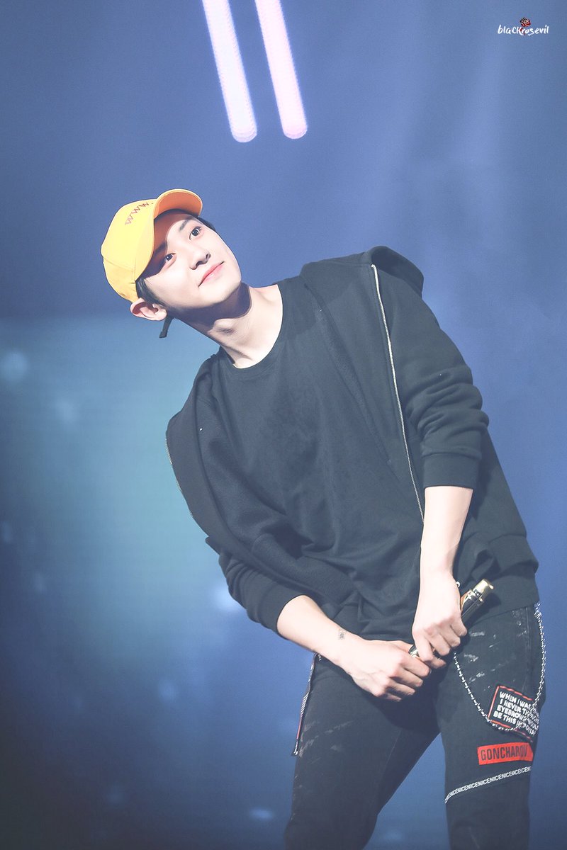 BLACKROSEVIL61's tweet photo. HQ 💛 Marks everything you do.💘💘💘
#CHANYEOL #찬열 #엑소 #EXO⁠ ⁠⁠ ⁠⁠ ⁠⁠ ⁠⁠ ⁠@weareoneEXO 
https://t.co/0rZh10TXQZ https://t.co/RdSmF2qxCW