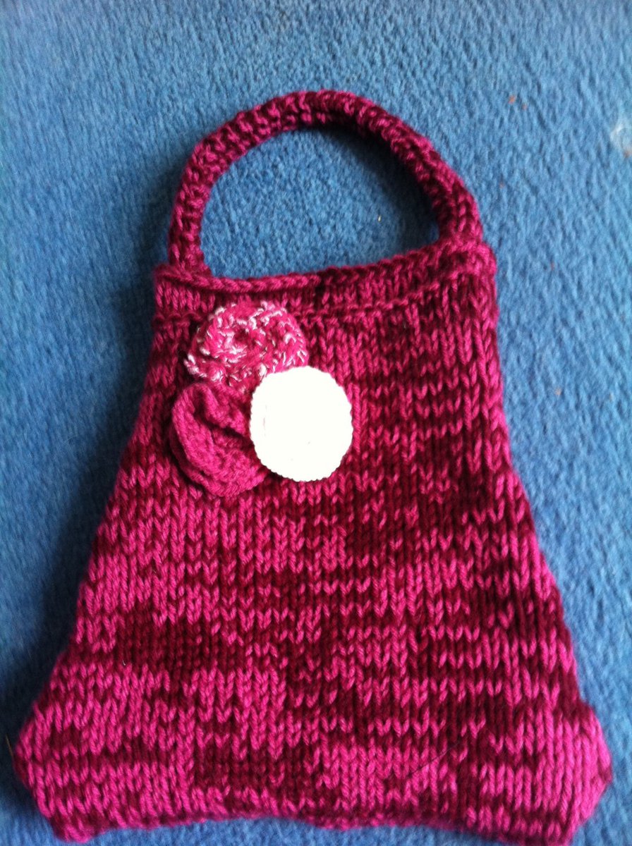 Loving my fabulous #handbag #handknitted in colours of your choice with a lovely flower detail, fully lined #bagsandpurses #handmade #knittedbag #womaninbiz #etsygifts #craftbuzz #yorkshire #SmallBusiness #smeuk  etsy.me/2NyVllQ