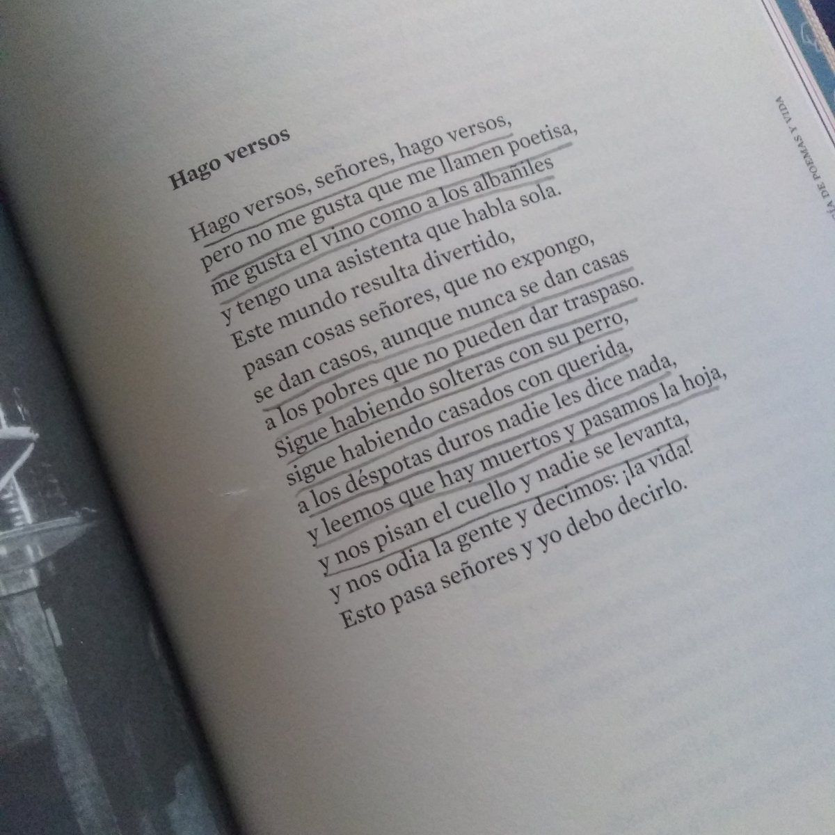 levharkov's tweet photo. Gloria, feminismo y señoros poetos: https://t.co/FIhTJ8bwn1