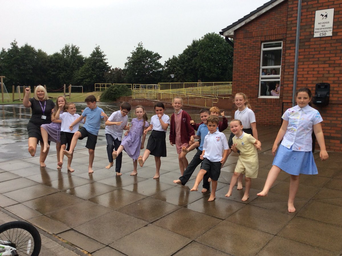 StBedesRC's tweet photo. 👣👣👣👣Sharing together we are one family @sals_shoes https://t.co/FhHmZHgwE2