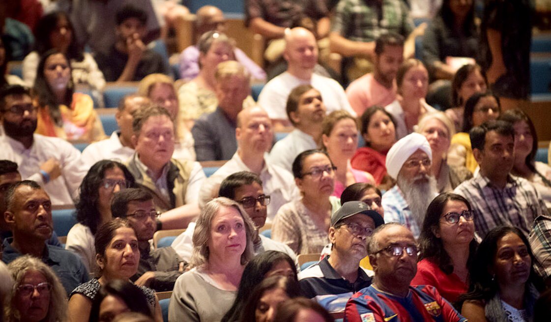 Gurudev's tweet photo. Conducted the Unveiling Infinity Program in Calgary, Canada. https://t.co/B5Me3bQ2Dk