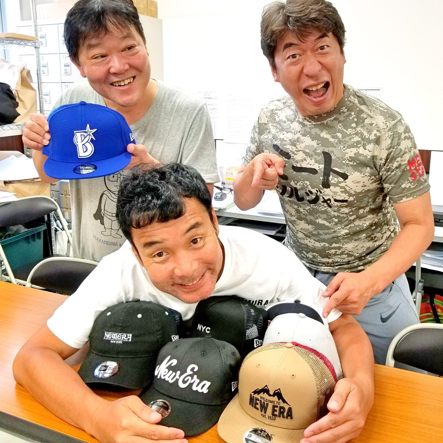 ク*様 ダチョウ倶楽部 NEWERA 限定販売！NEW ERA×ダチョウ倶楽部コラボ「YAAA!」キャップ