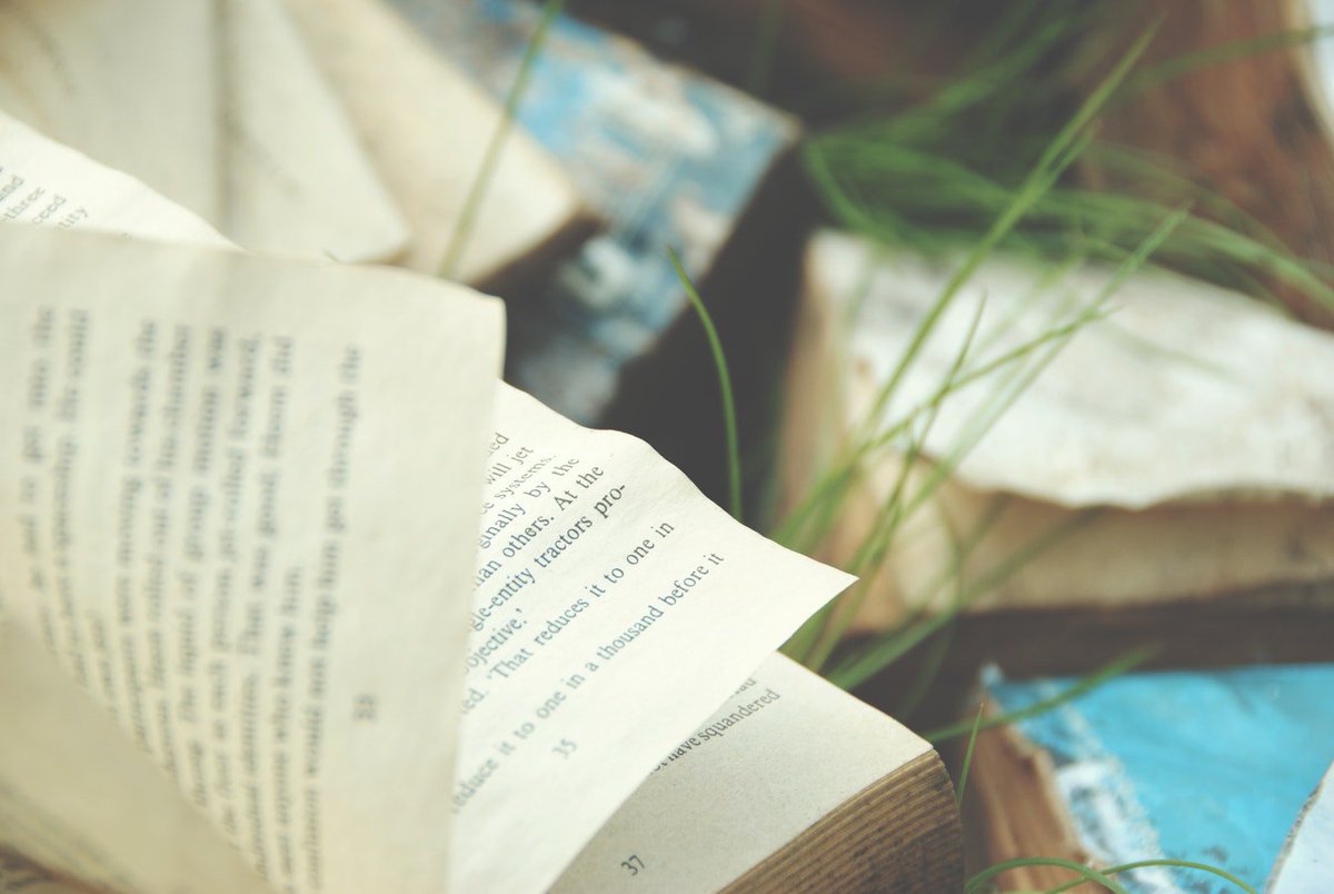 casadellibro's tweet photo. "Cuanto más lees, más cosas sabrás. Cuantas más cosas aprendas, a más lugares viajaras." Dr. Seuss

#FelizSábado https://t.co/a4K8008LF2