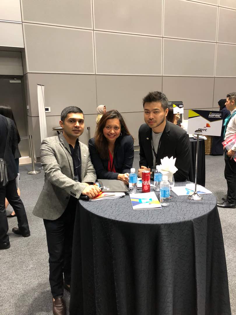 Sri_Nair1's tweet photo. @PwC_Malaysia team looking so glam and dapper at @Graduan Aspire Career Fair!  Tq for spending your Saturday here. #yourbestshot @sherrizanor https://t.co/WyBNFf9X1j