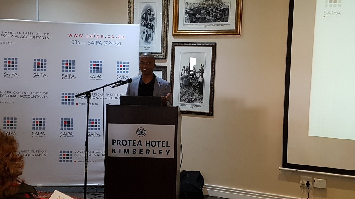 SAIPAcomms's tweet photo. Romano Asperito Jacobs, Chief Financial Officer (CFO) of Ubuntu Local Municipality & Professional Accountant (SA), addressing the graduates and encouraging them to serve the Public Sector ethically and with good conduct. #SAIPAproud #ProjectAchiever https://t.co/bzCp3ql5lq