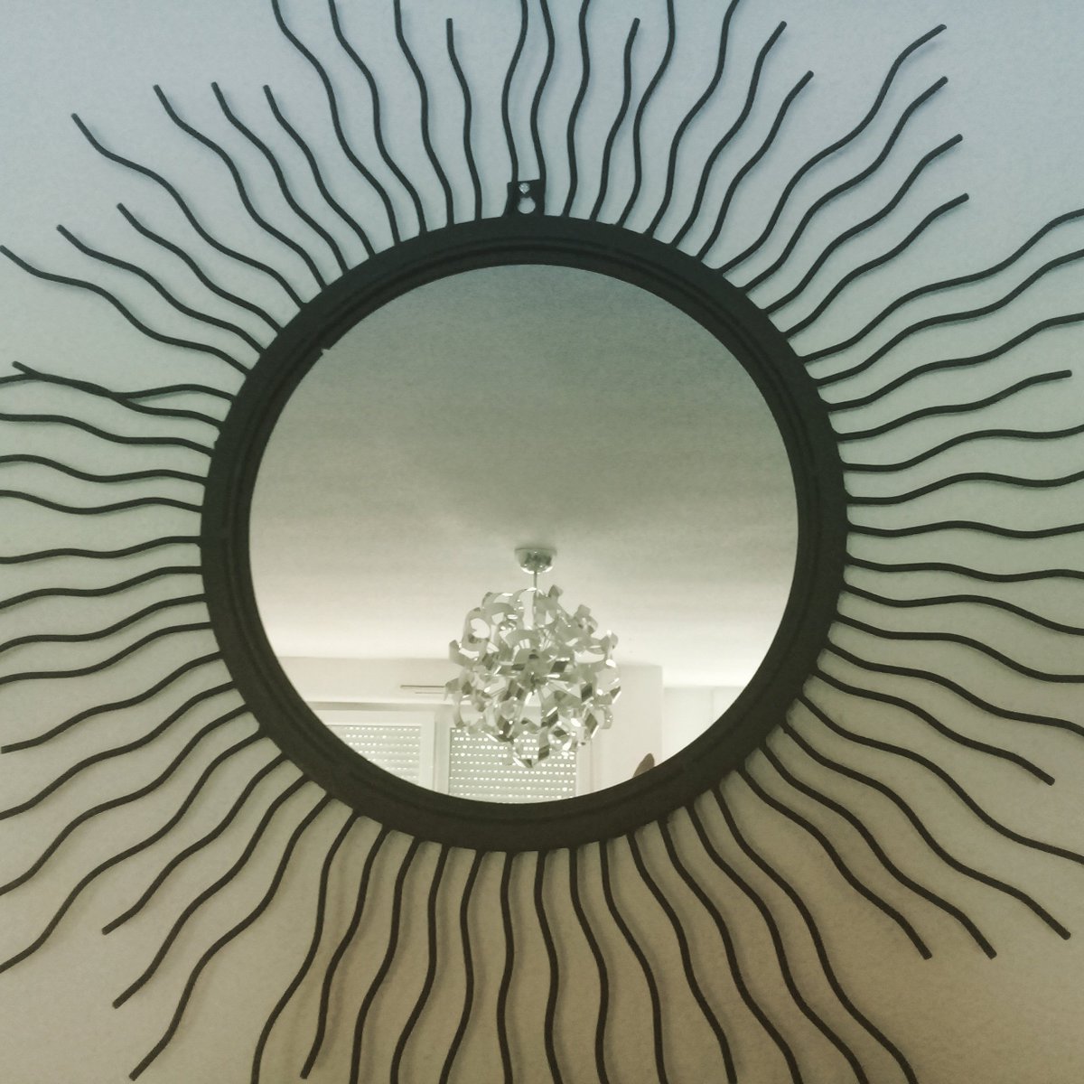 TamastDcoratio1's tweet photo. Miroir, oh mon beau miroir...
#miroir #soleil dans votre déco. Intemporel 😊💥
#decoration #interiordesign #objetdeco https://t.co/dVUTJw6vKE