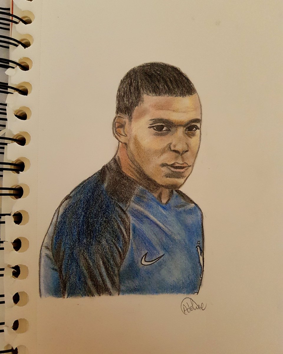 Adeline_Draws's tweet photo. @KMbappe #fiersdetrebleus #Championsdumonde #france Cc @FFF @Nike https://t.co/H0Ldgm9FwJ