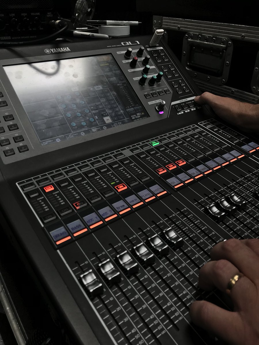 we_are_showcase's tweet image. Backstage @NewarkShowgrd #soundchecking ahead of the first session tonight #QL1 on monitors #DigicoSD9 front of house  #yamaha #shure #sennheiser #dante stage patch for band #shure #radiomics #dpa #avolites #eventprofs #agriculture building #transformation