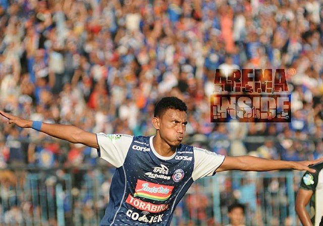 Menang telak keer. Menurut umak siapa sing main paling luar biasa? #aremainside #aremafc #sasaji #rivaldibawuo #singoedan #football #aremania #aremanita ift.tt/2uTqlFt