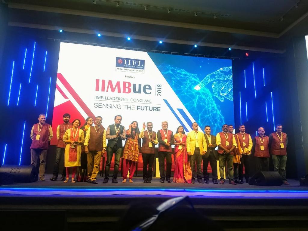 IIMBue's tweet photo. Closing the conclave with a snap of the dedicated team which pulled this whole event off successfully!
#IIMBue2018 #LeadershipConclave #SensingTheFuture #IIMB Indian Institute of Management (IIM) - Bangalore https://t.co/EWm94sPKs1