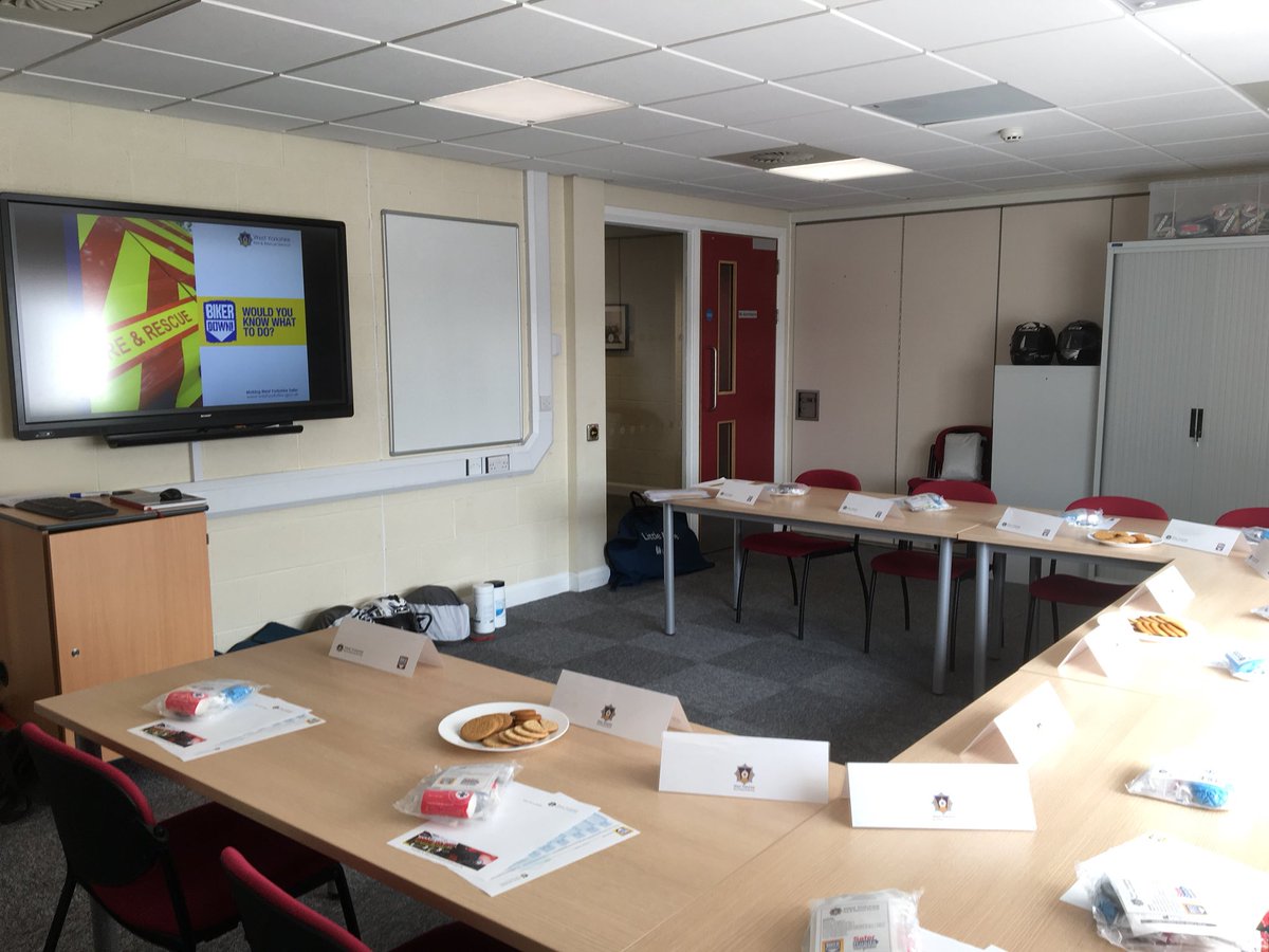 John_A_Cavalier's tweet photo. Training room ready for another Biker Down delivery at Killingbeck 👍🏼🚒🏍🛵 https://t.co/4lxmMmE8FQ
