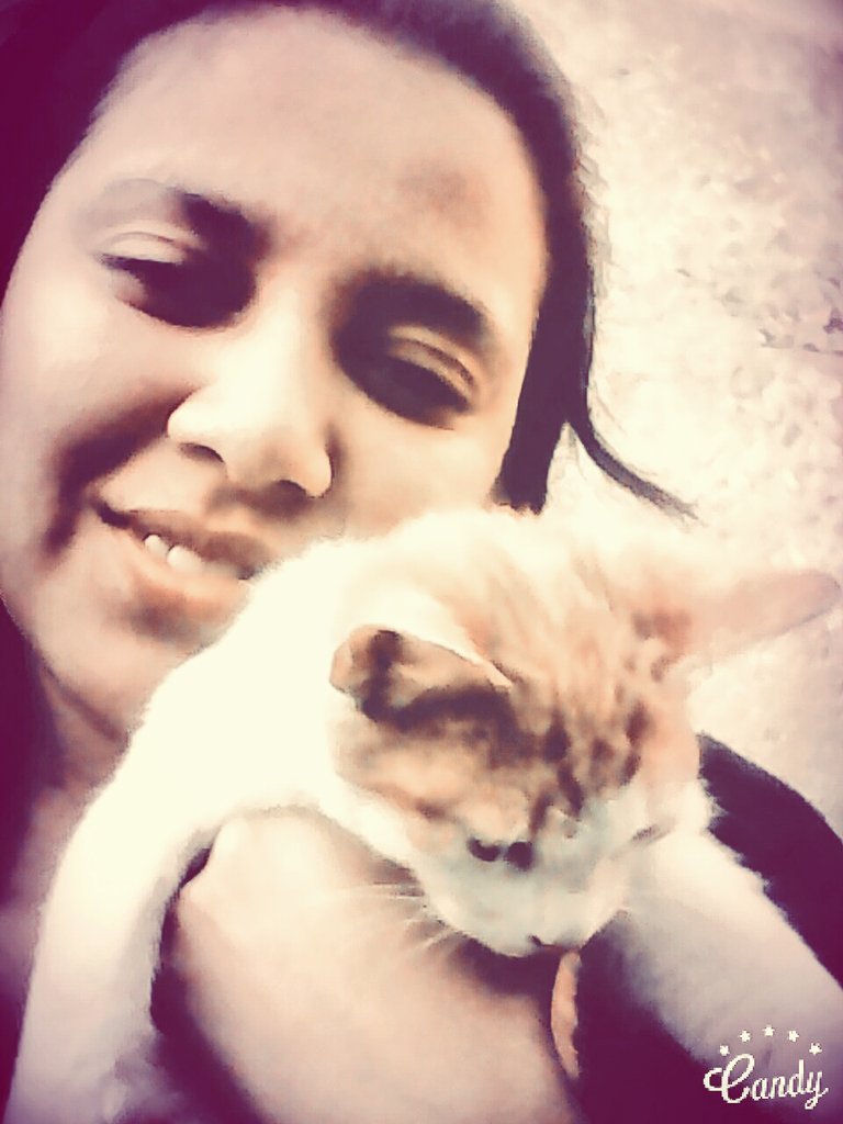 QueenCaryne's tweet photo. Me and my lady clover ..She didn't wanna smile for the cam https://t.co/84c0qWI6fC