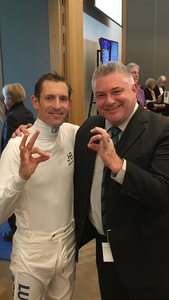 Brades7's tweet photo. A big Thankyou to @richieplz for taking this photo with @HugeBowman https://t.co/x2mIdtofpl