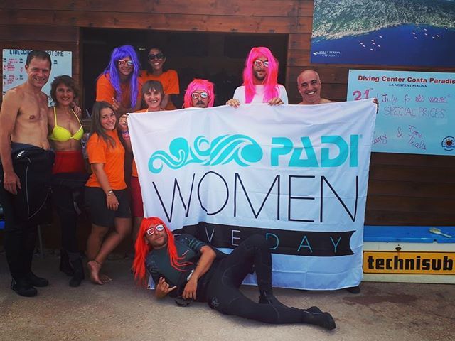 dccp2's tweet photo. Al via il #padiwomen 2018 firmato #divingcentercostaparadiso !!! Se ne vedranno delle belle!!!! #padi #dccp #dccp2 #pwdd #eventoftheday #picoftheday #costaparadiso #costarossa #sportingcenter #isolarossa #beuchat #nevedremodellebelle #jemeleholograms https://t.co/3hCpw3Vsmh https://t.co/Fhz5fjCxIu