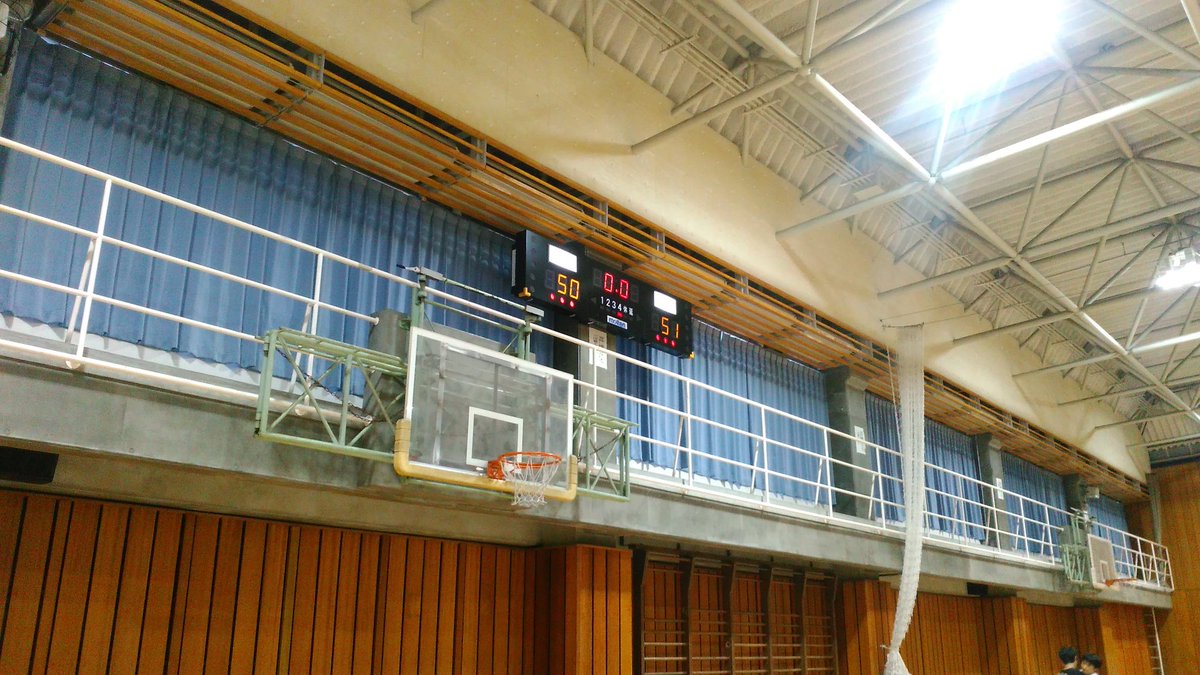 中学都大会
桐朋 vs 目黒10
  50    -       51
で負けました。これで、中学3年生は引退となります。今まで応援ありがとうございました。引き続き、中学2年生の応援をよろしくお願いいたします。