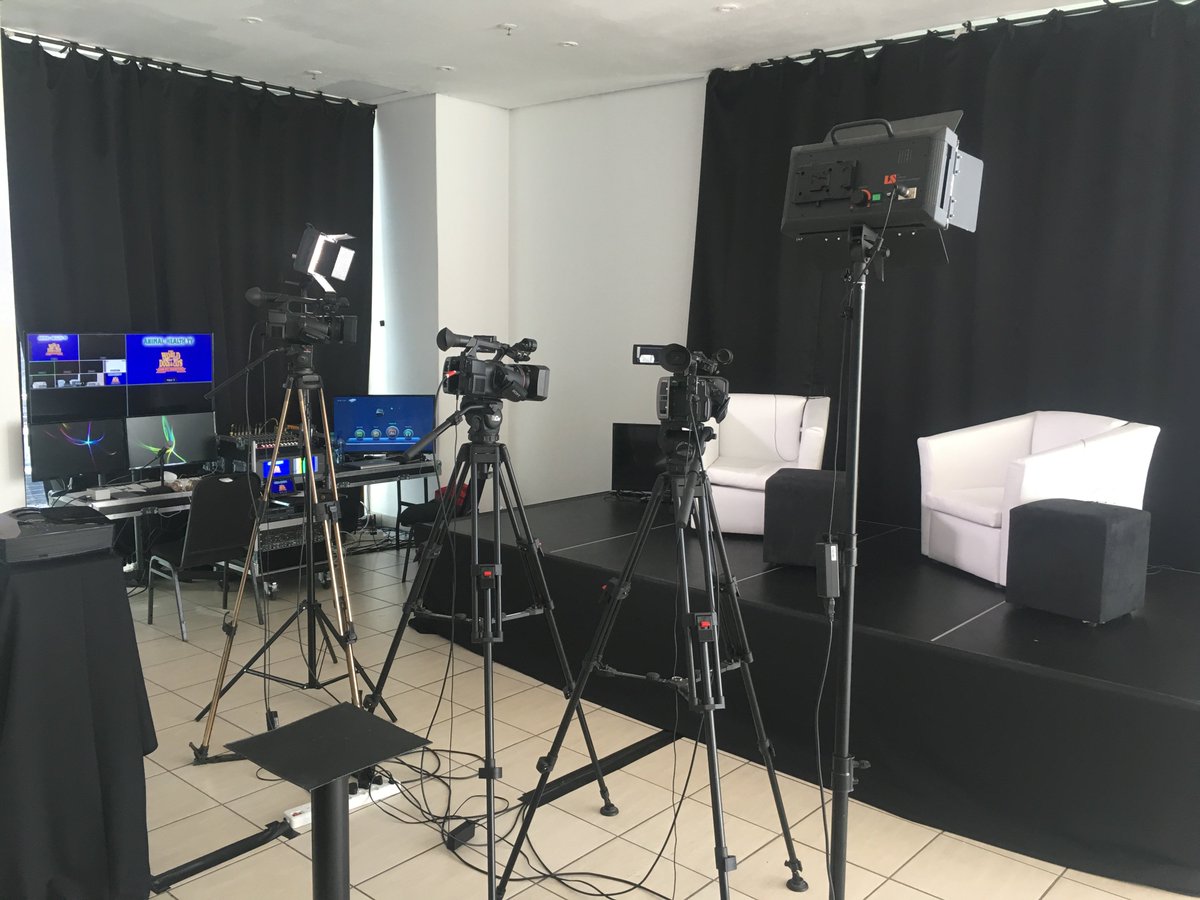 AFRILIVE's tweet image. Afri Live Stream and Productions at the 14-16 July 2017 - WODAC Pet Expo.   #afrilivestream  #wodac2018 #wodacpetexpo #gallagherconventioncentre #dogs #gats #pets #animals WODAC is renowned for its world-class attractions. All under one roof, 10,000sq m of FUN. @WODACPETEXPO