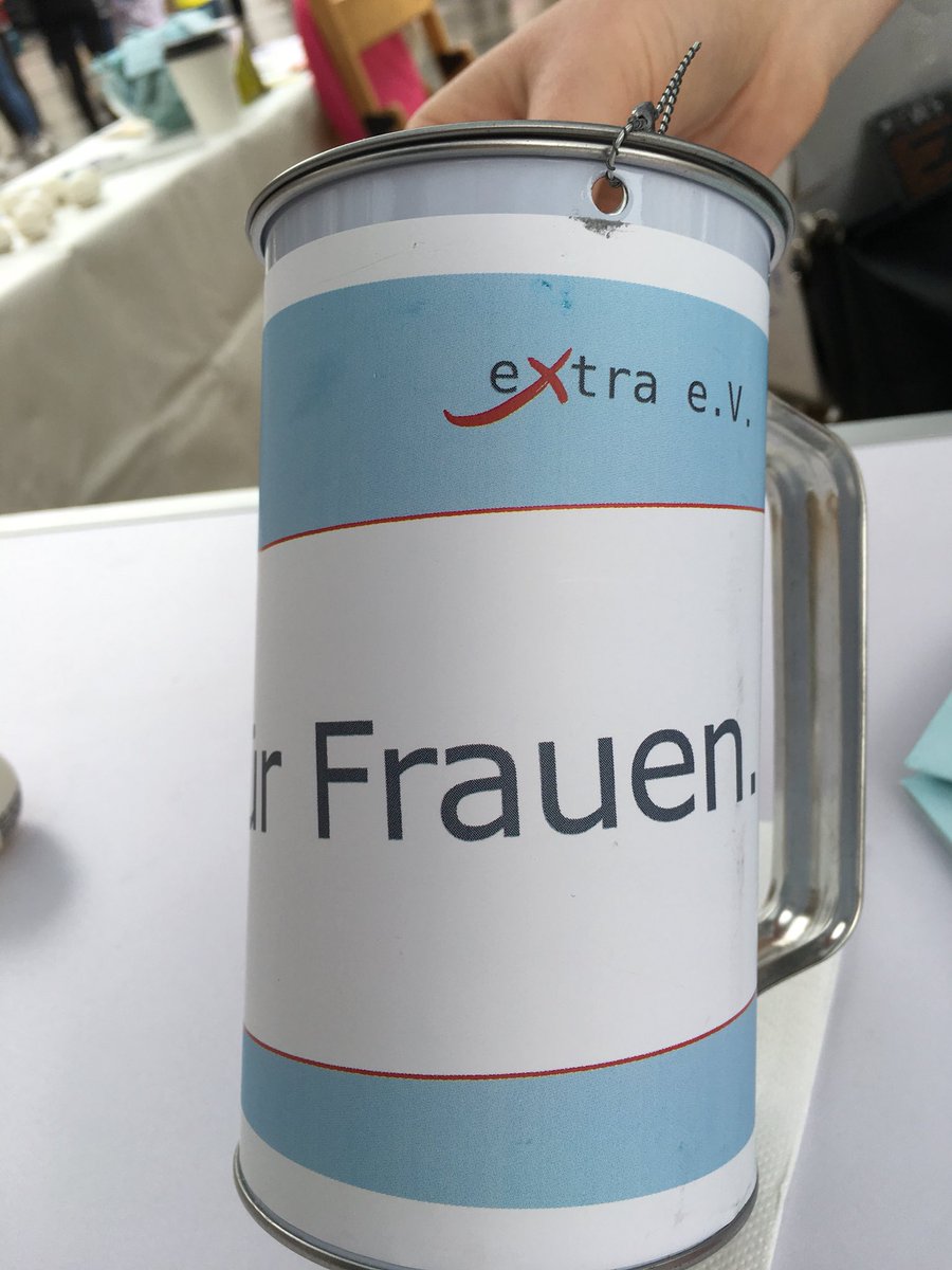 ExtraeVMUC's tweet photo. Heute! Drogentotengedenktag! extra e.V. Marienplatz München!!!! https://t.co/pCeHymyQ1f