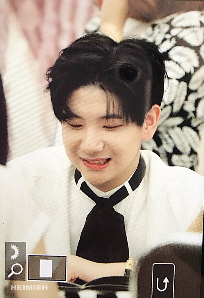 heimish_0402's tweet photo. 180721 부산 팬싸인회

#더이스트라이트 #이우진 
#TheEastLight #LeeWooJin https://t.co/OrQNOLFD6Z